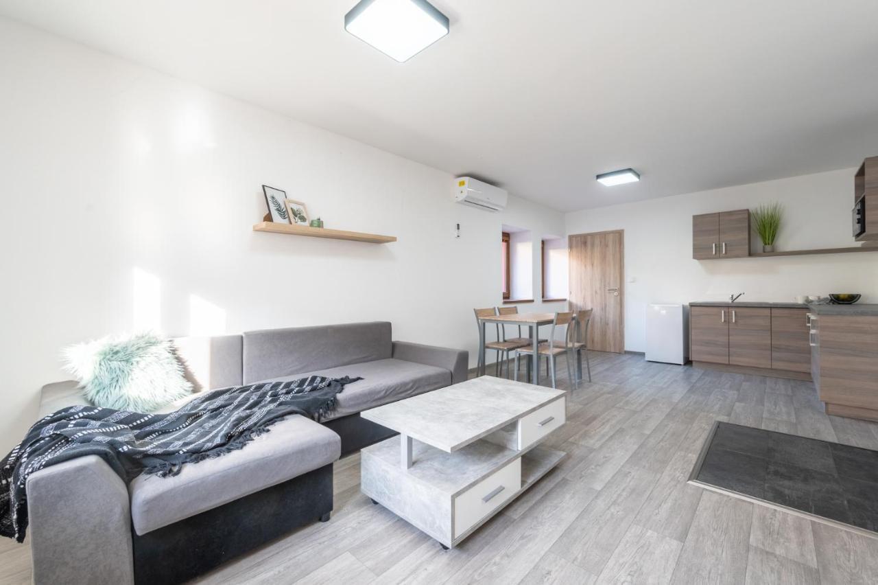 Pohoda Salas U Velehradu-2 Apartmany Угерске-Градиште Экстерьер фото